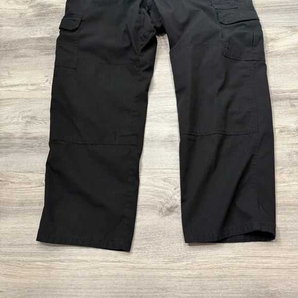 5.11 Tactical Men's Black Cargo Pants Size 36x30 Work Utility Outdoor - Picture 4 of 10
